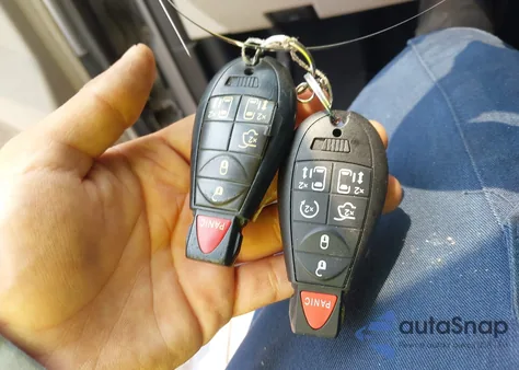 2016 Chrysler Town & Country Touring from USA, damaged, VIN 2C4RC1BG0GR148177